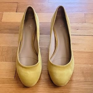 Gianni Bini Yellow Suede Block Heel Shoes
